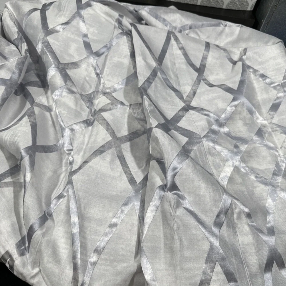 NIB $335 [ Full /‎ Queen ] Duvet Cover for Hotel Collection Dimensional